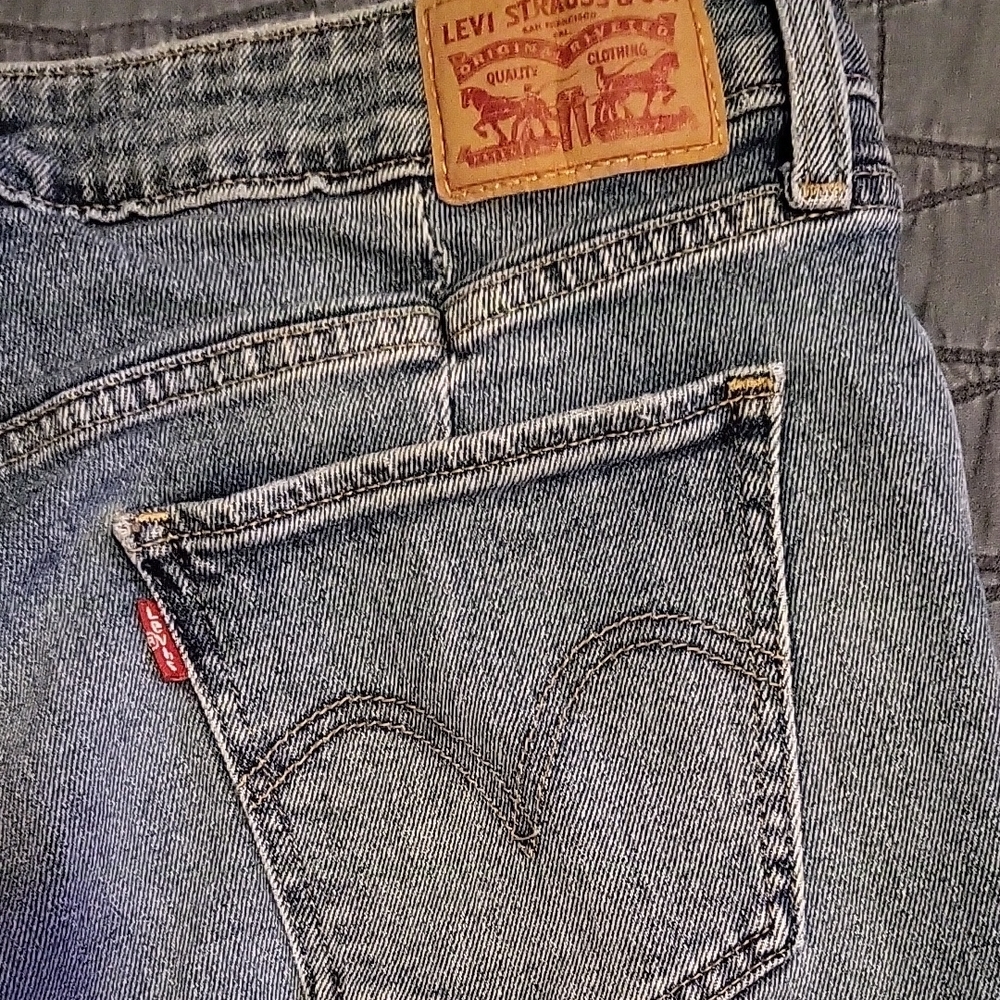 Levi's Light Blue Ankle Jeans - Picture 8 of 9